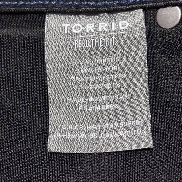 Torrid Bombshell Flare Jeans 16R Premium Stretch Blue Denim Curvy Fit Flared - Picture 7 of 13